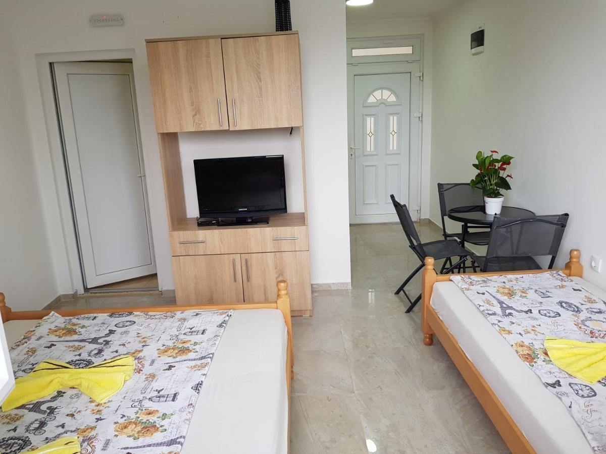 Apartmani Vila Ebra 尤塔哈 外观 照片