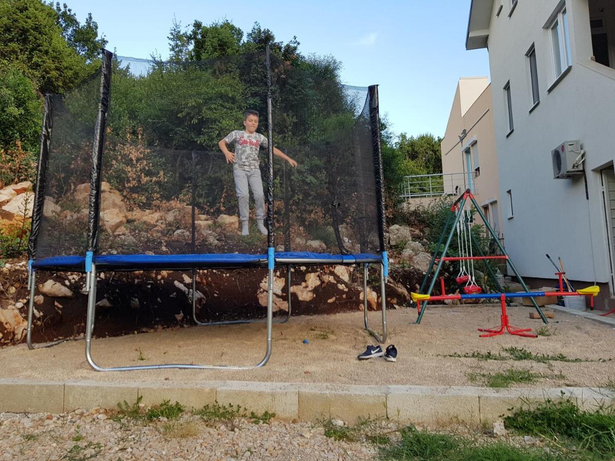 Apartmani Vila Ebra 尤塔哈 外观 照片