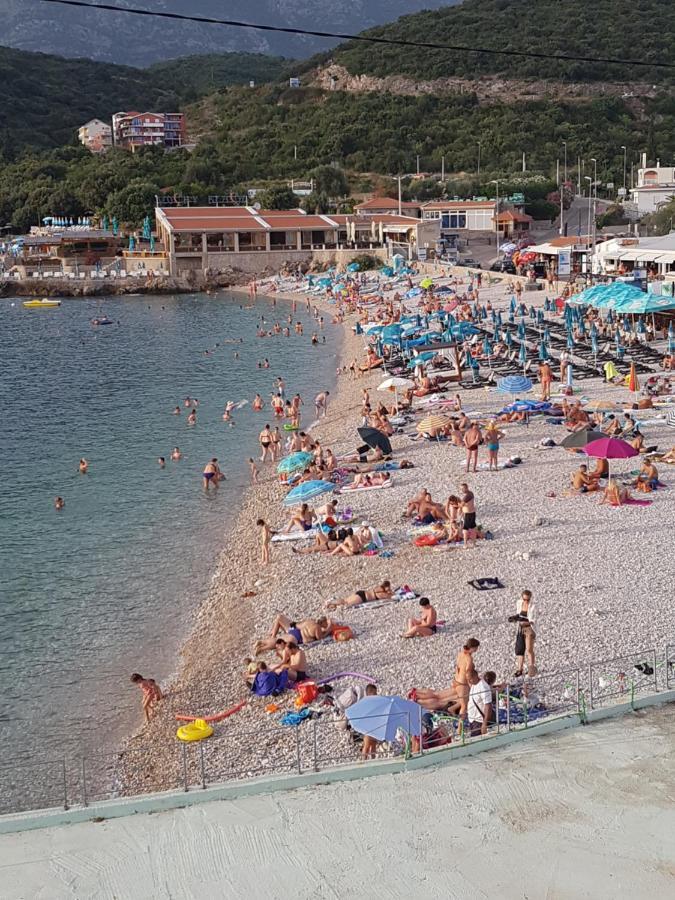 Apartmani Vila Ebra 尤塔哈 外观 照片
