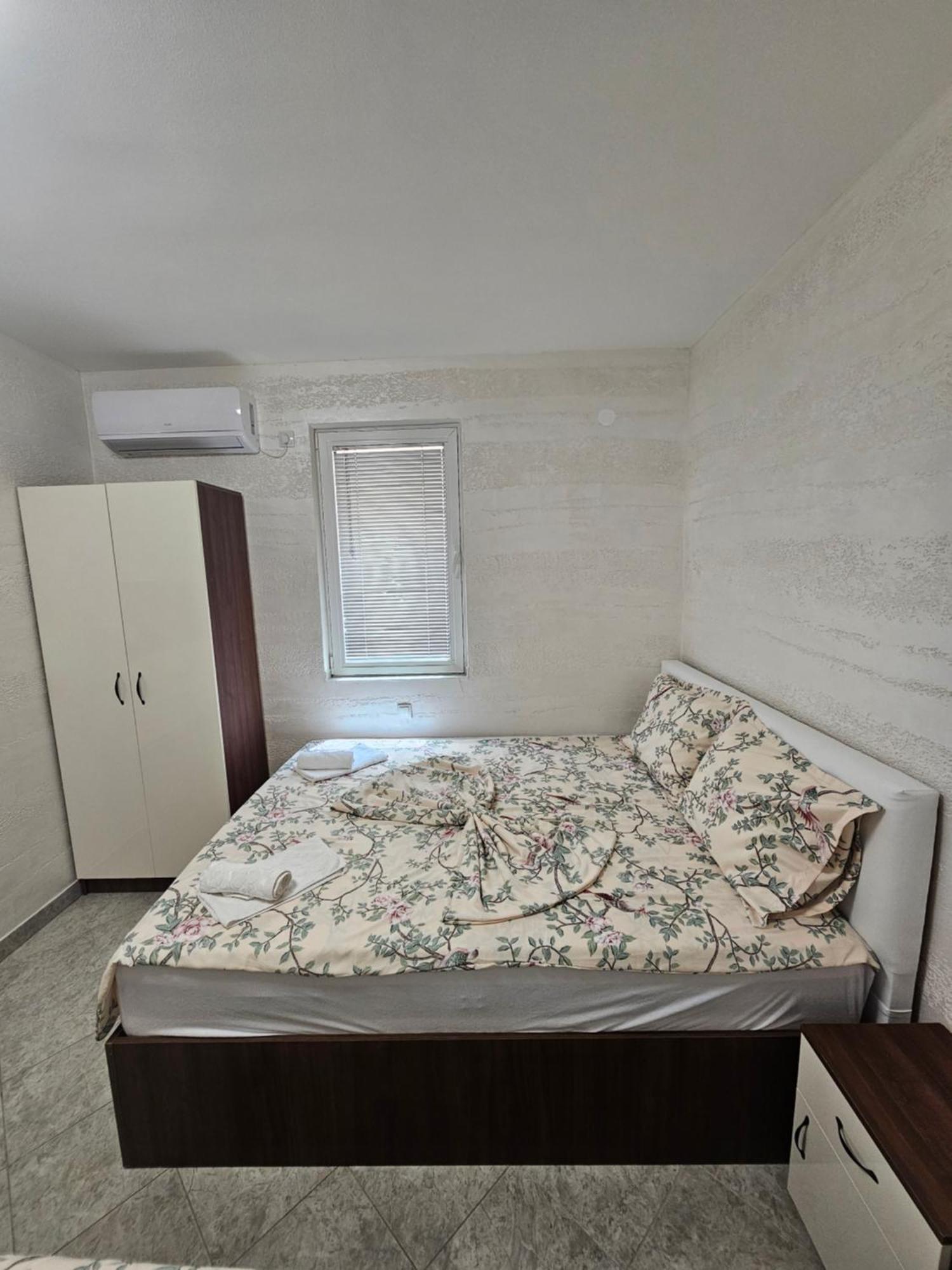 Apartmani Vila Ebra 尤塔哈 外观 照片