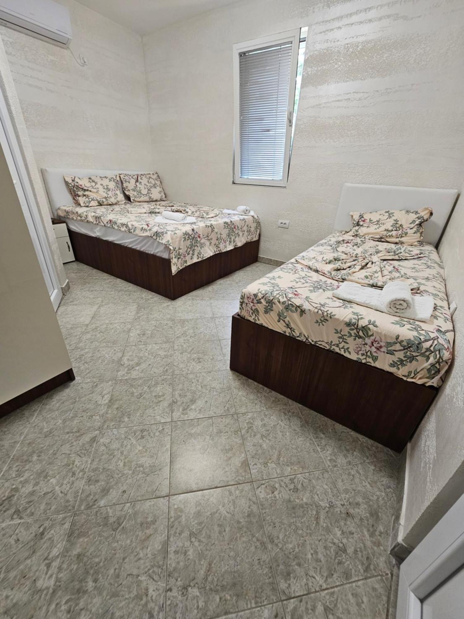 Apartmani Vila Ebra 尤塔哈 外观 照片