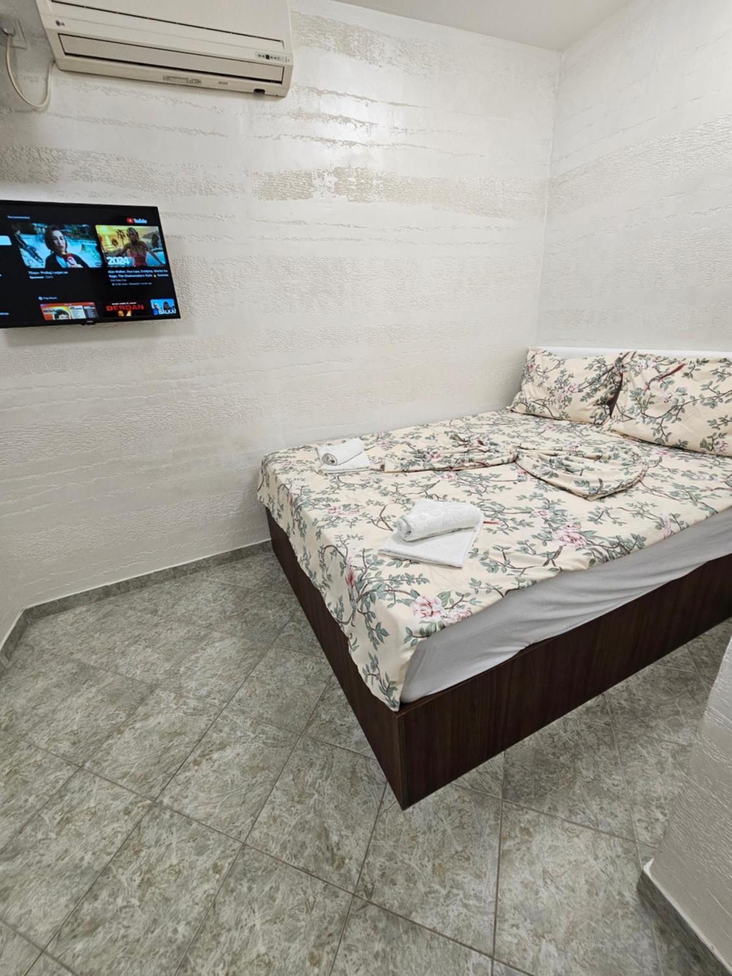Apartmani Vila Ebra 尤塔哈 外观 照片