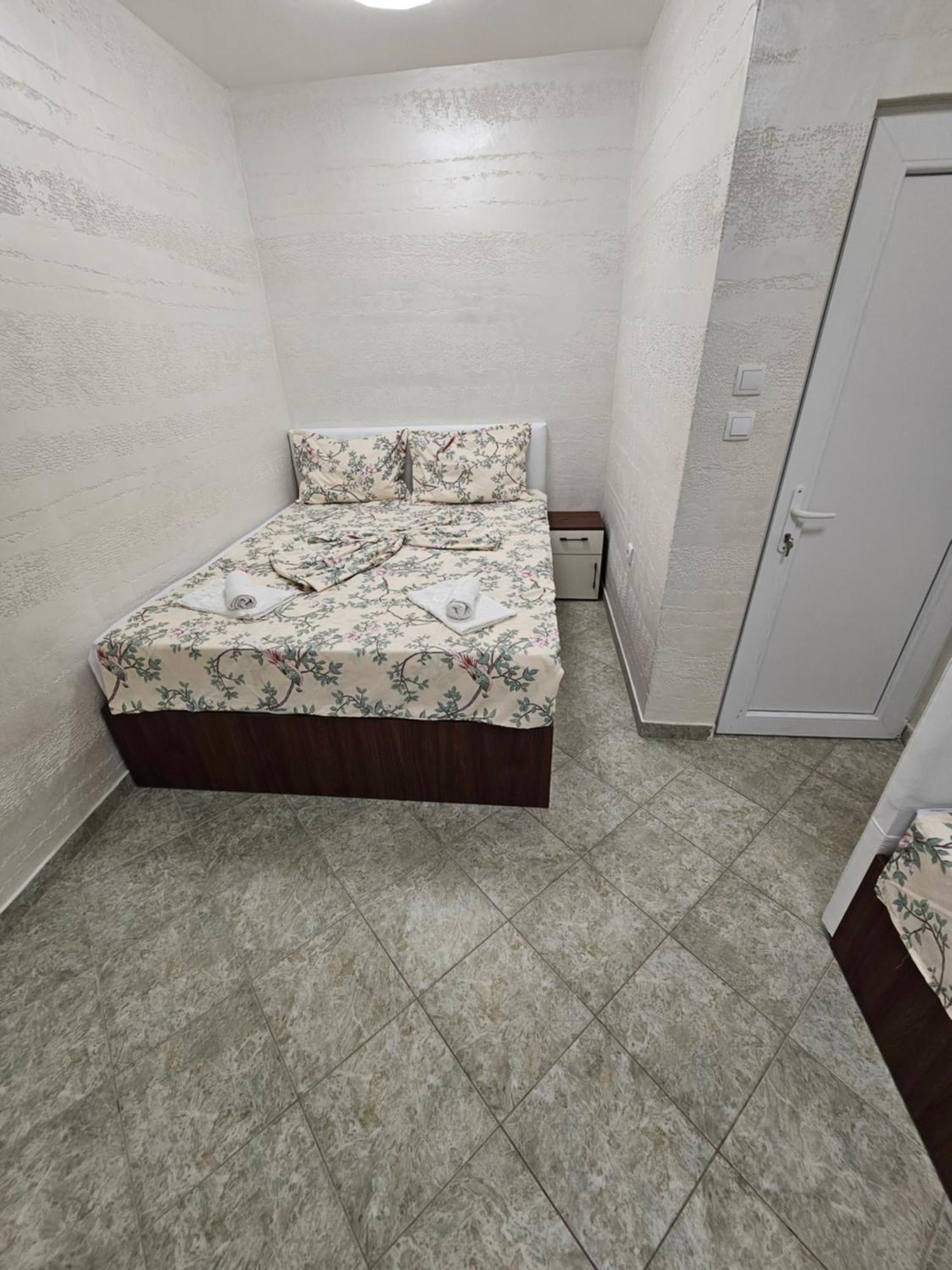 Apartmani Vila Ebra 尤塔哈 外观 照片