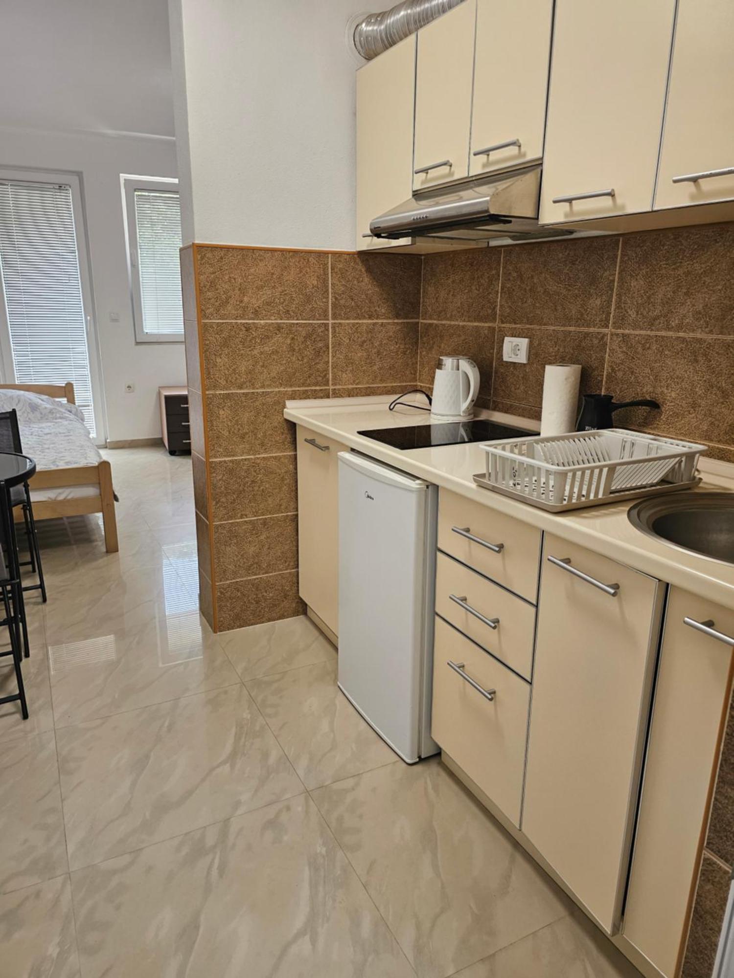 Apartmani Vila Ebra 尤塔哈 外观 照片