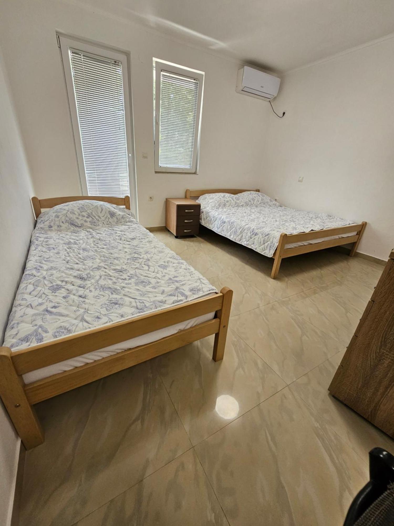 Apartmani Vila Ebra 尤塔哈 外观 照片
