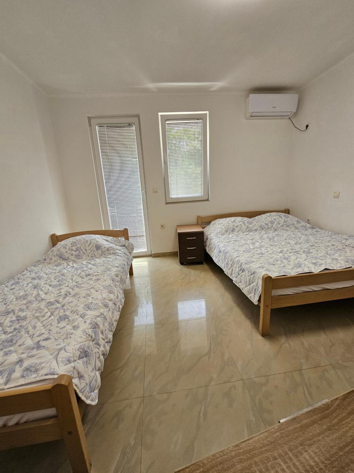 Apartmani Vila Ebra 尤塔哈 外观 照片