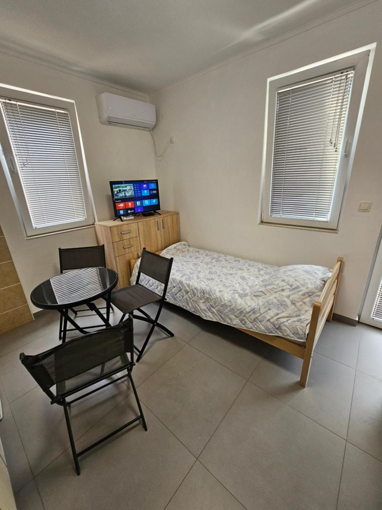 Apartmani Vila Ebra 尤塔哈 外观 照片