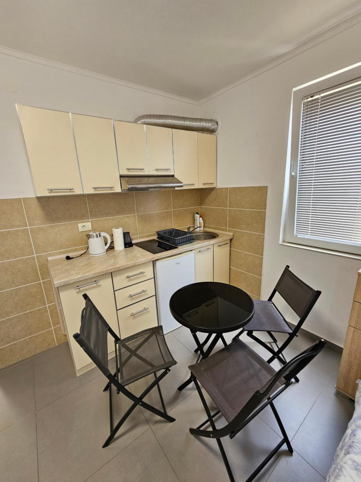 Apartmani Vila Ebra 尤塔哈 外观 照片