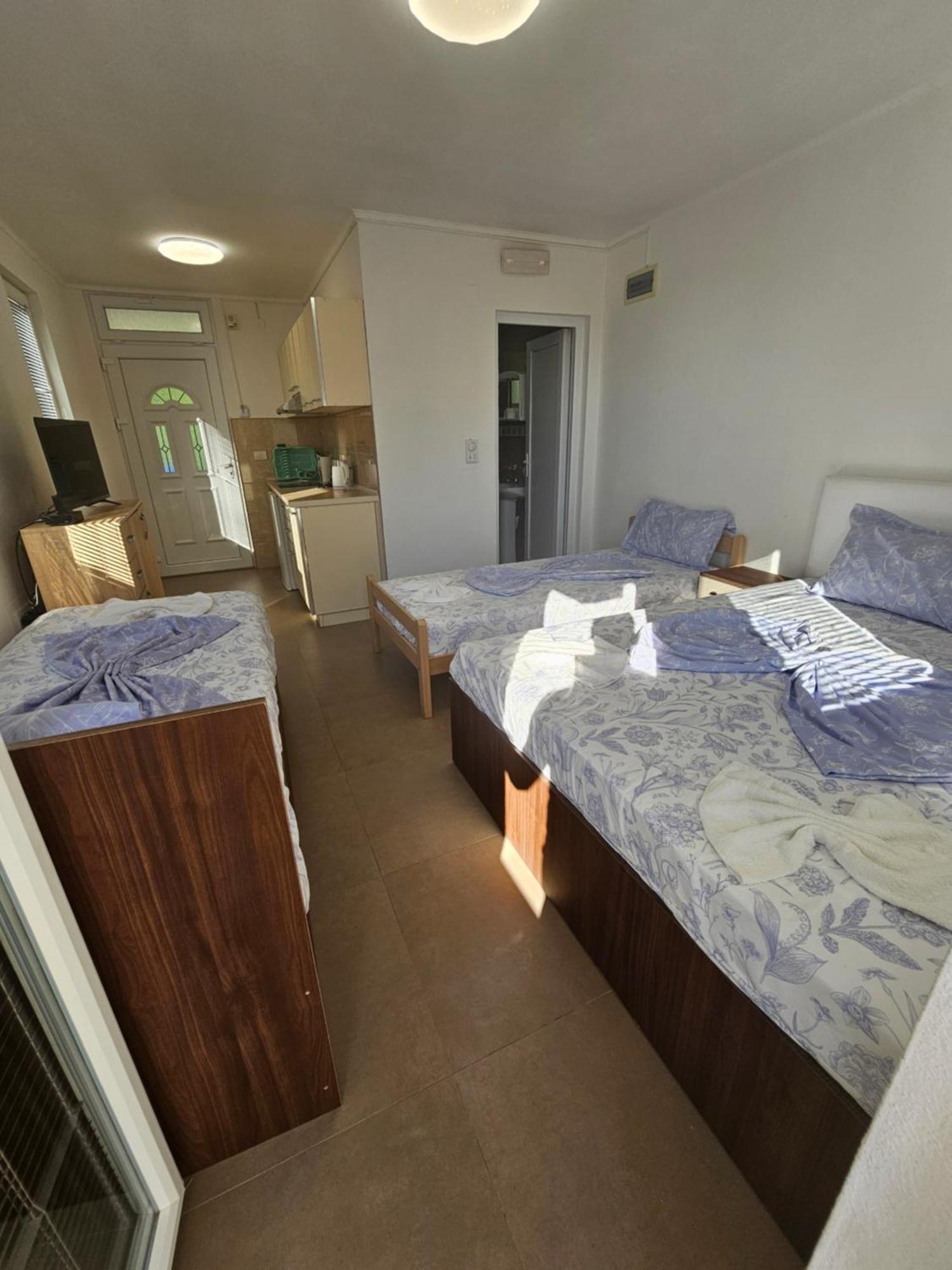 Apartmani Vila Ebra 尤塔哈 外观 照片