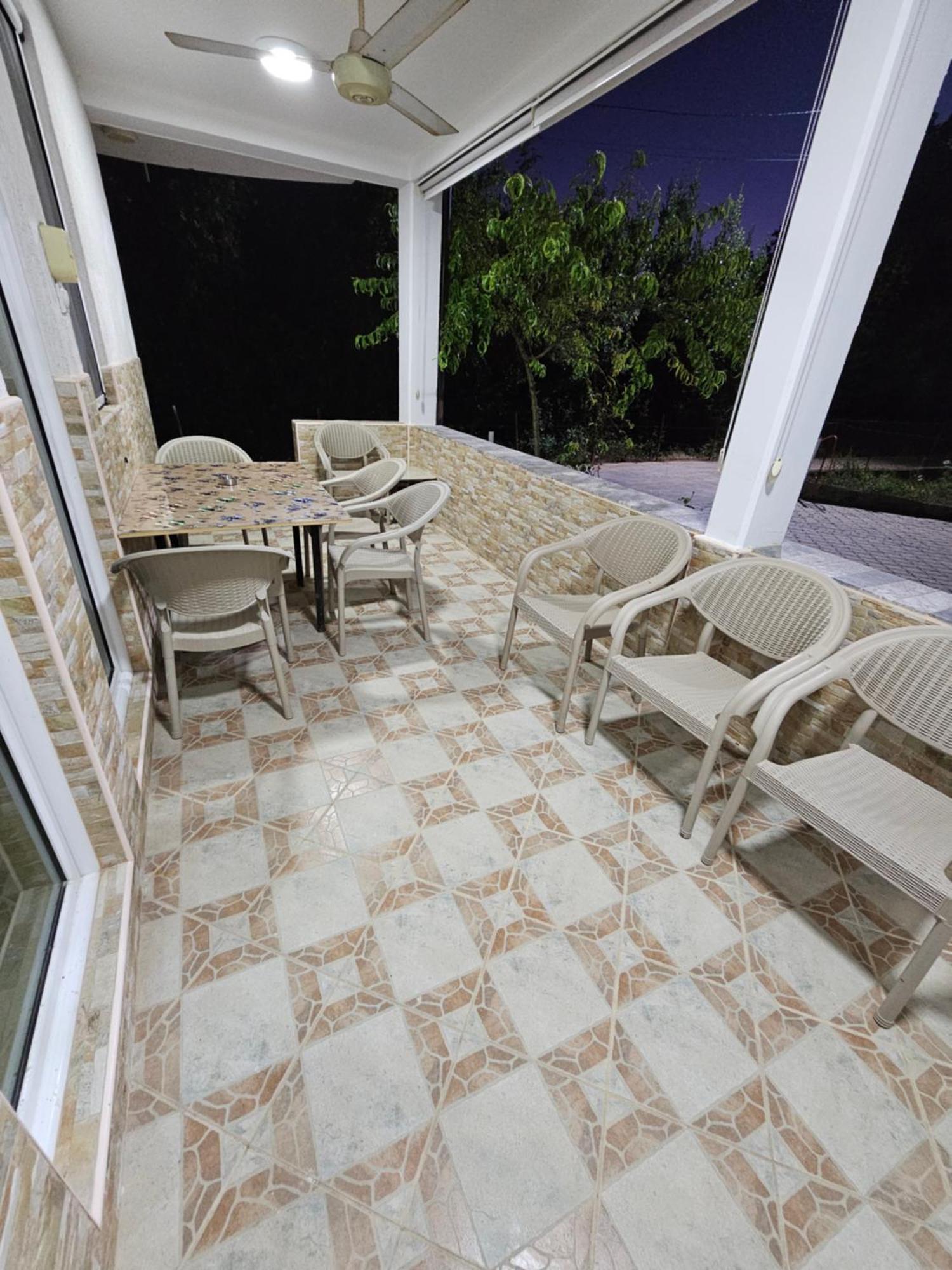 Apartmani Vila Ebra 尤塔哈 外观 照片