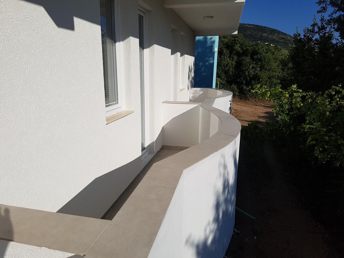 Apartmani Vila Ebra 尤塔哈 外观 照片