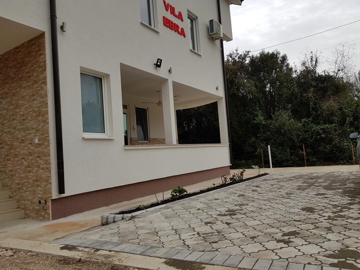 Apartmani Vila Ebra 尤塔哈 外观 照片