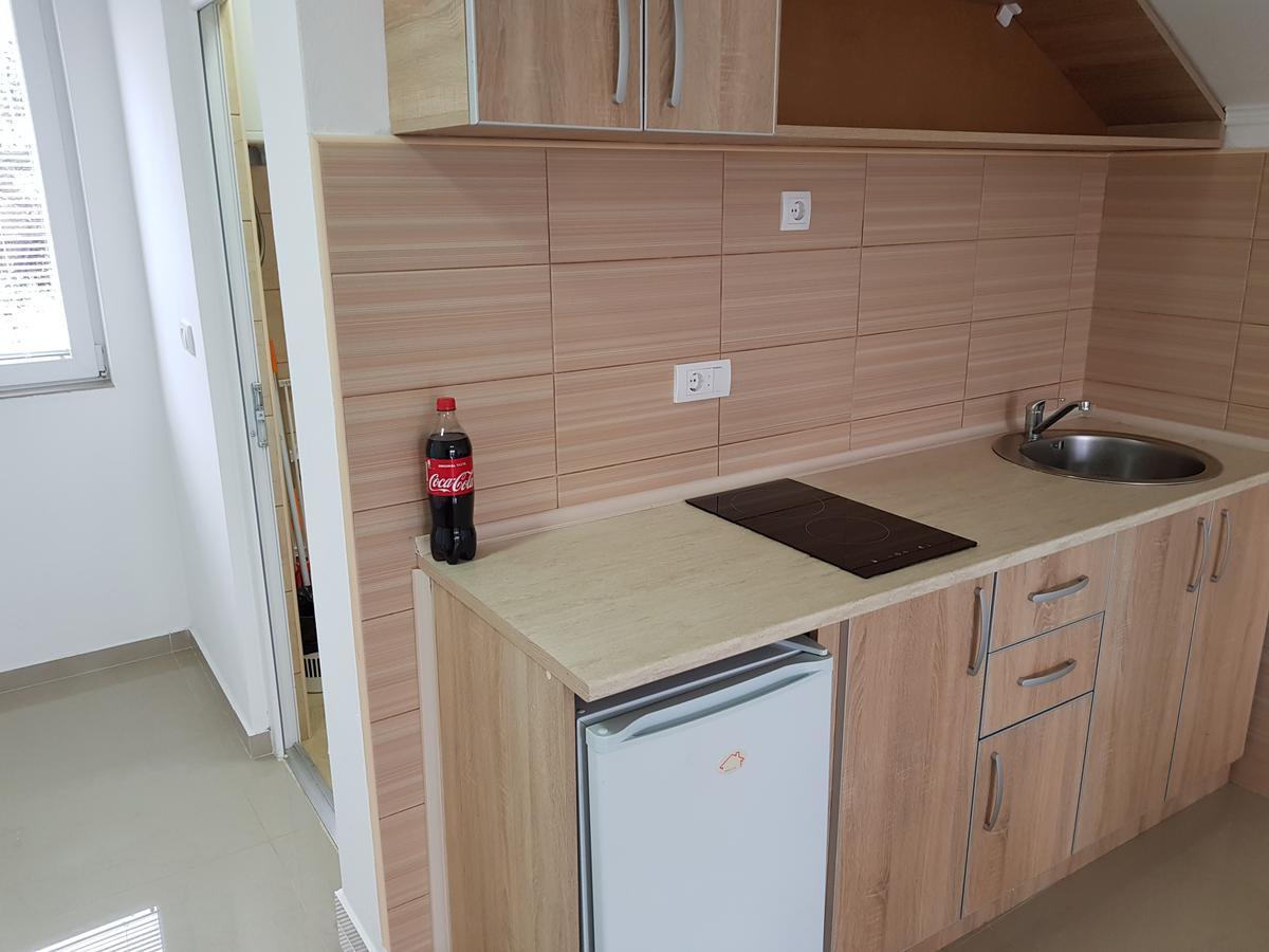 Apartmani Vila Ebra 尤塔哈 外观 照片