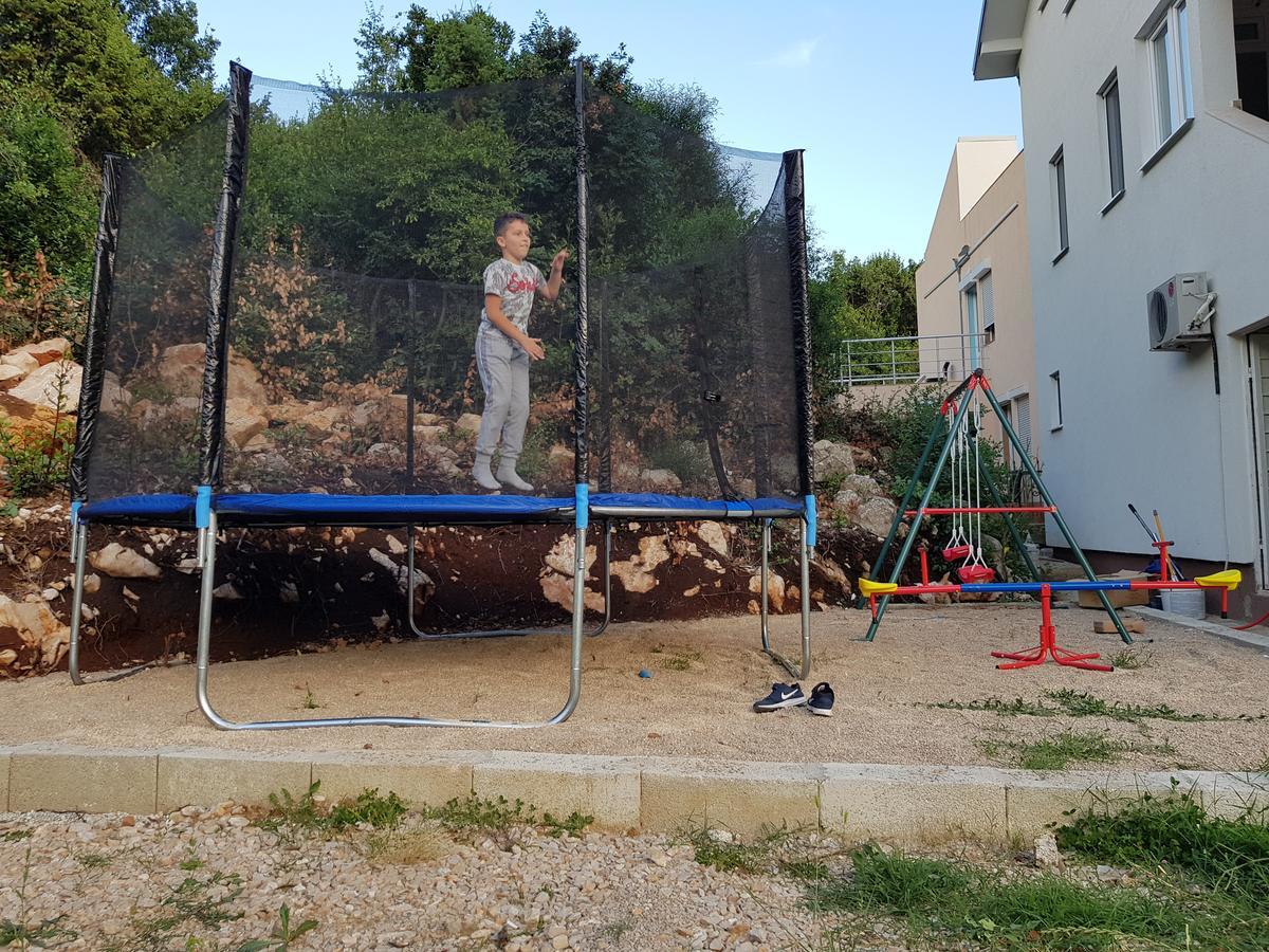 Apartmani Vila Ebra 尤塔哈 外观 照片